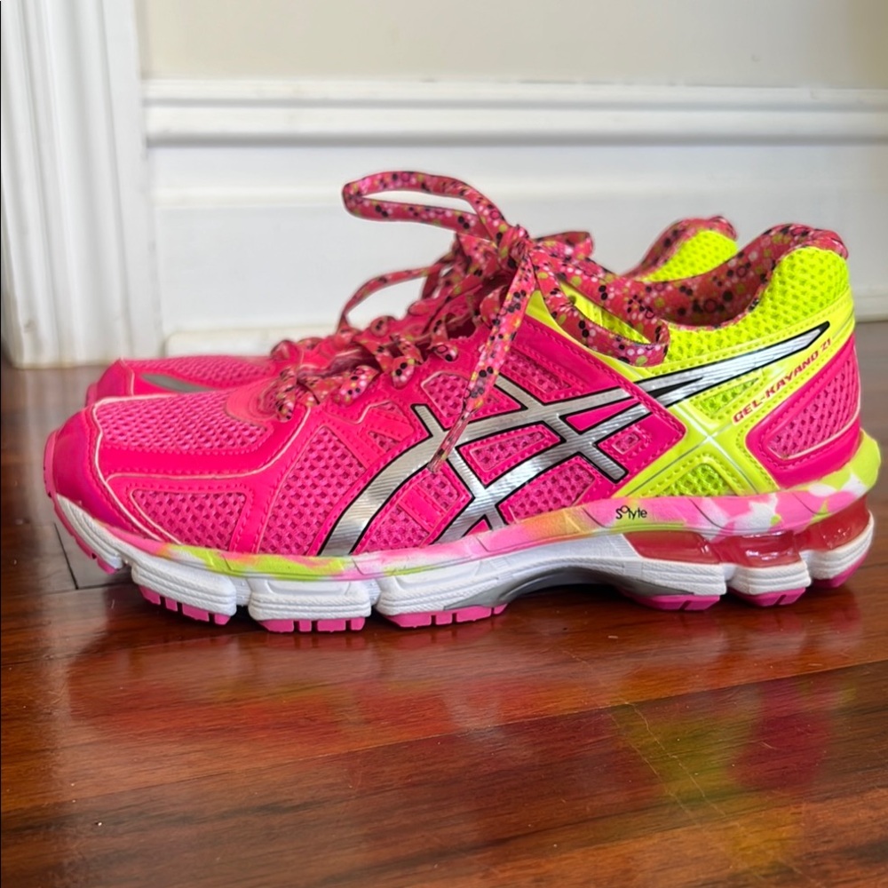 ASICS Sneakers. Never worn. Running Shoes